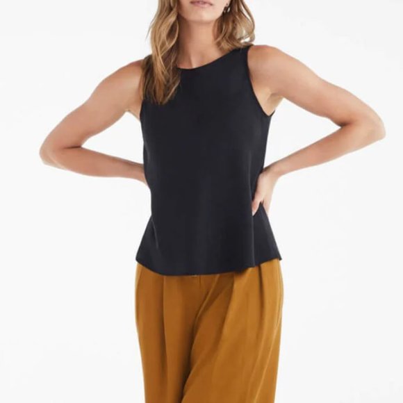 VETTA Tops - Vetta The Textured Shell - EUC